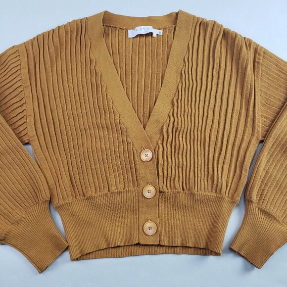 Astr Zuri Cropped Cardigan Sweater Womens Small Yellow Button Front Long Sleeve - Picture 3 of 11